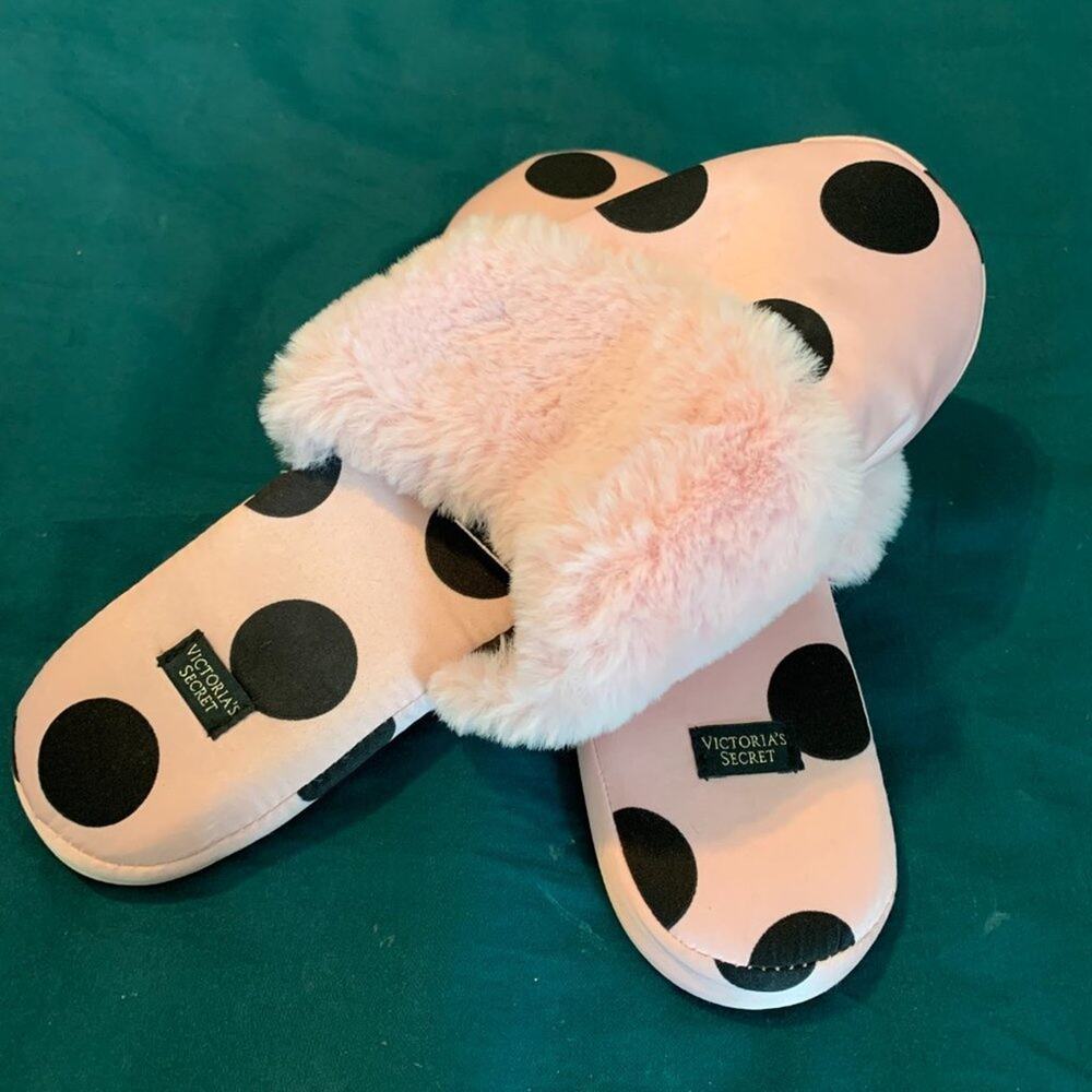Victoria Secret Pink with black polka dot with "fur" trim Slippers - M - Picture 8 of 9